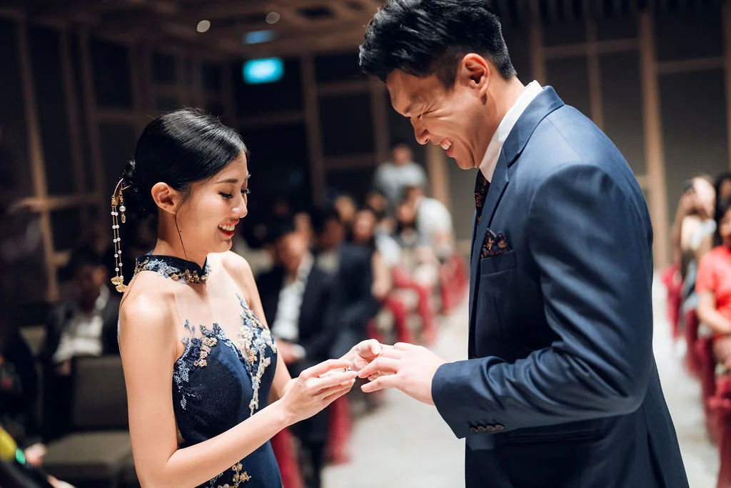 V & H wedding photo 123