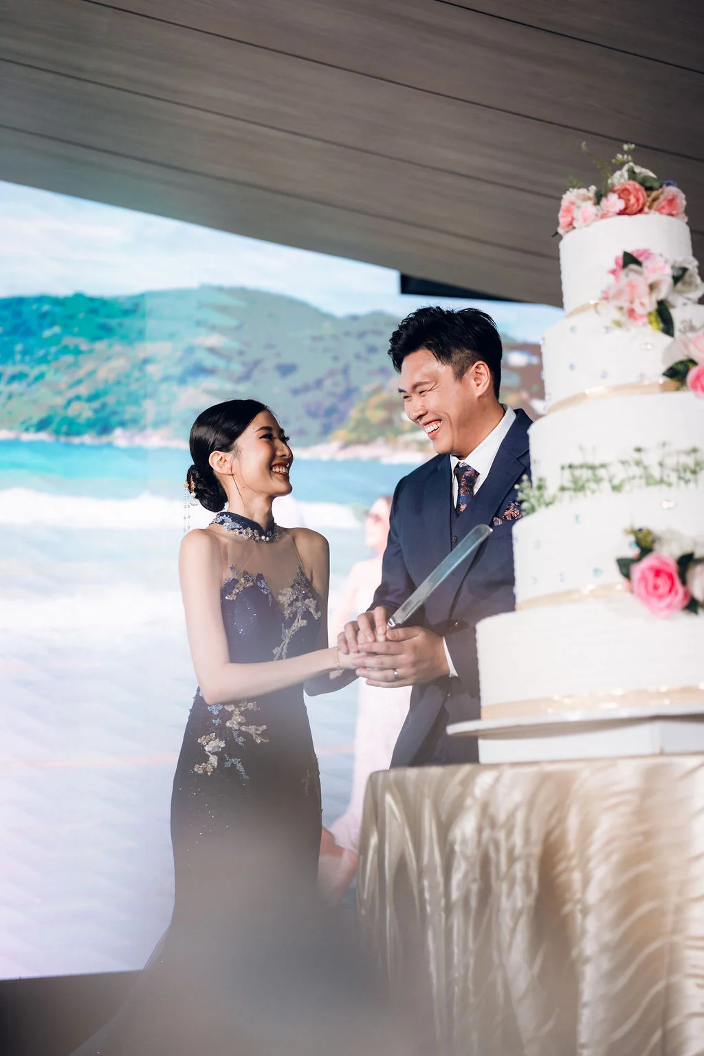 V & H wedding photo 208