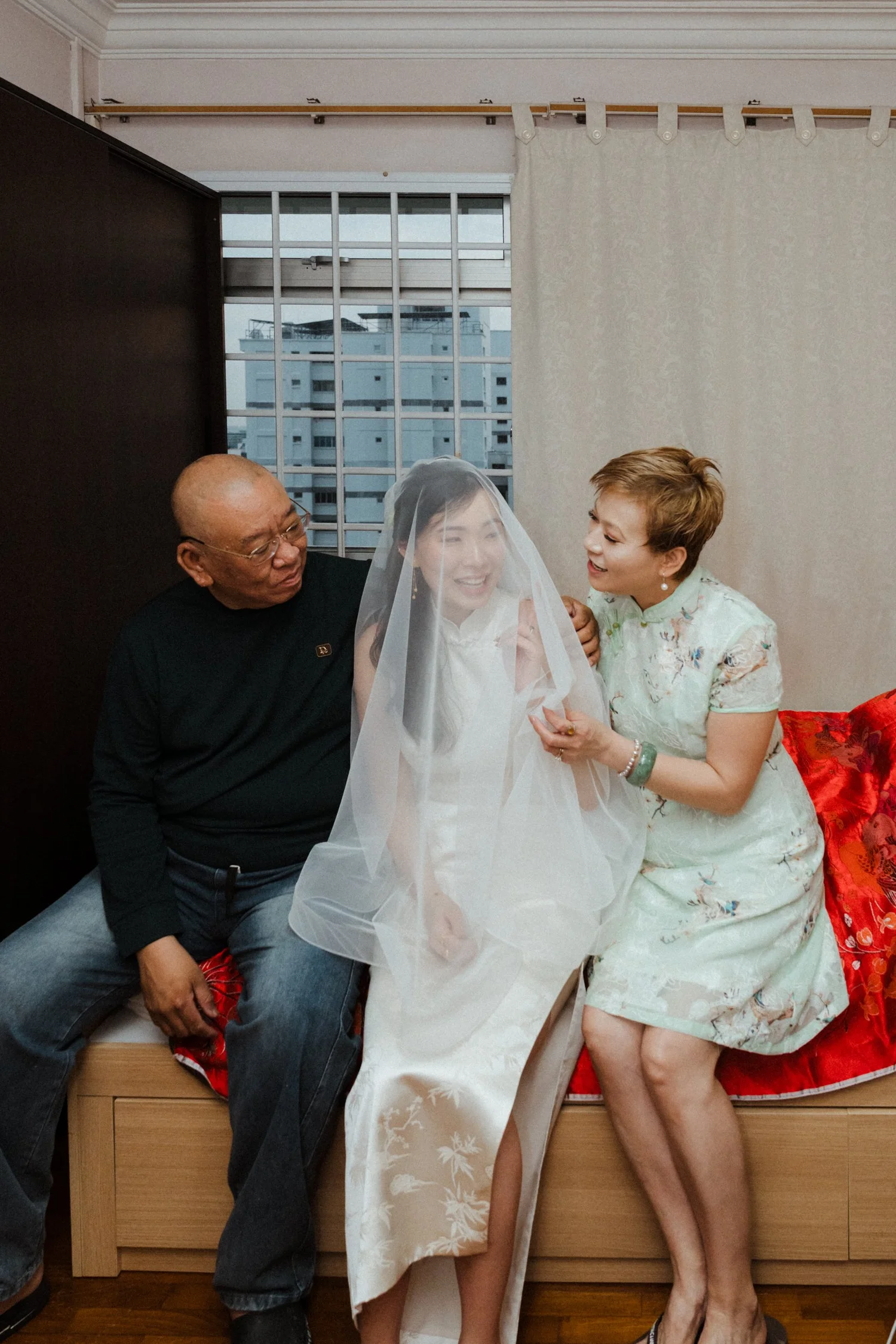 E + H wedding photo 7