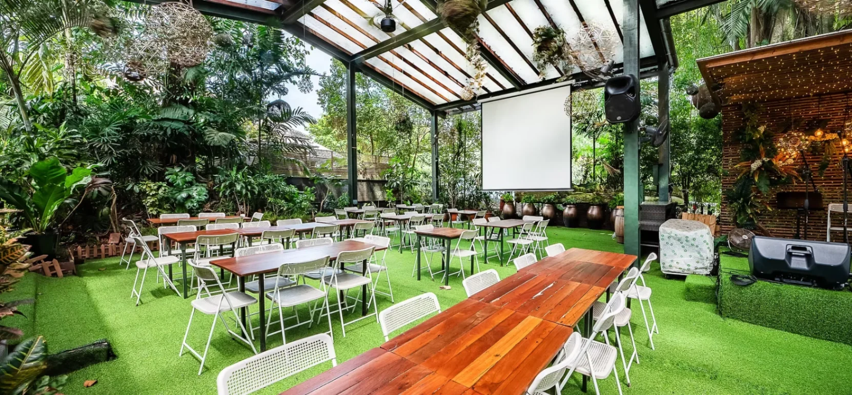 Green Terrace (3/4 Restaurant) - Photo 2