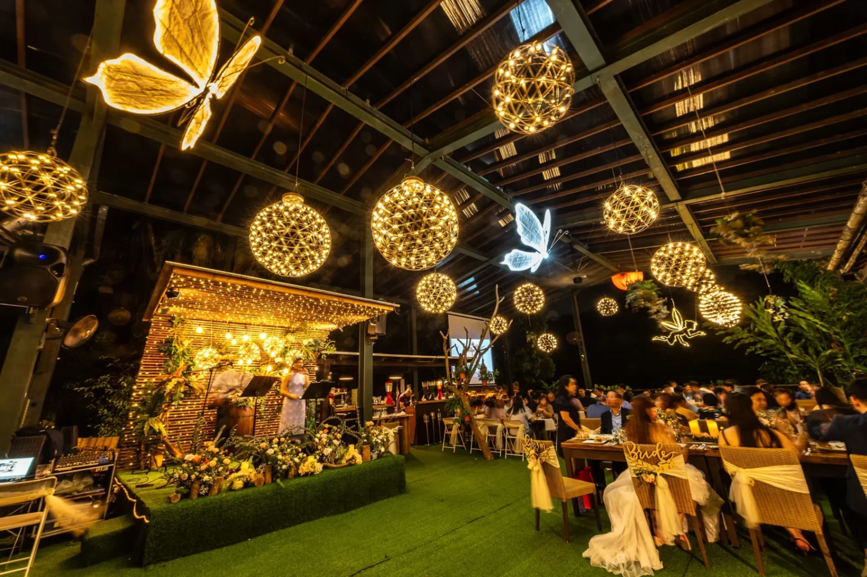 Whole Restaurant - Photo 1