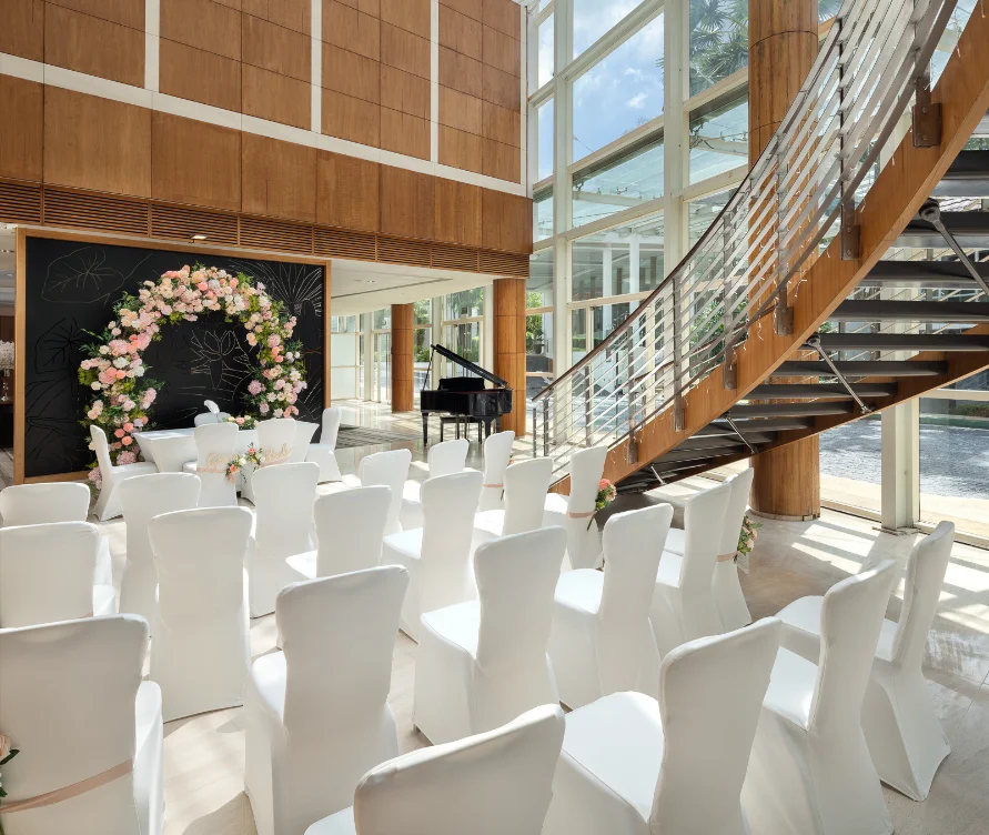 Spiral Stairway - Photo 1