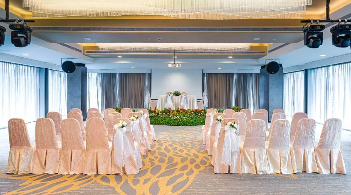 Rose & Carnation Room - Photo 2