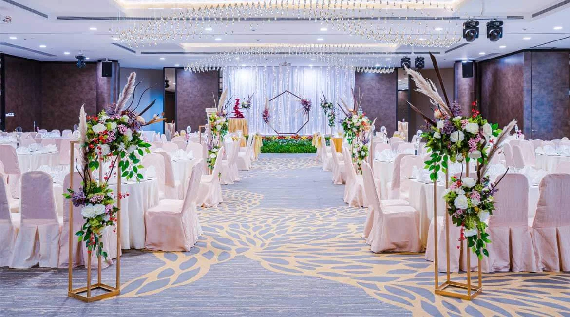 Carnation Room - Photo 1