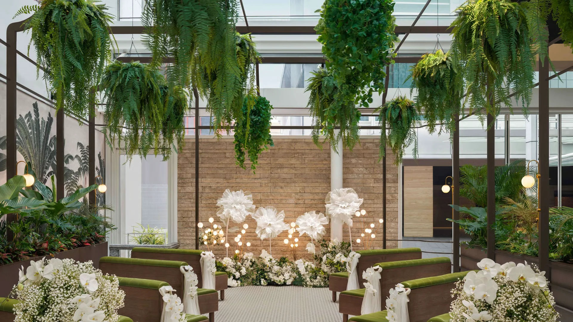 Capitol Bistro. Bar. Patisserie - Photo 2