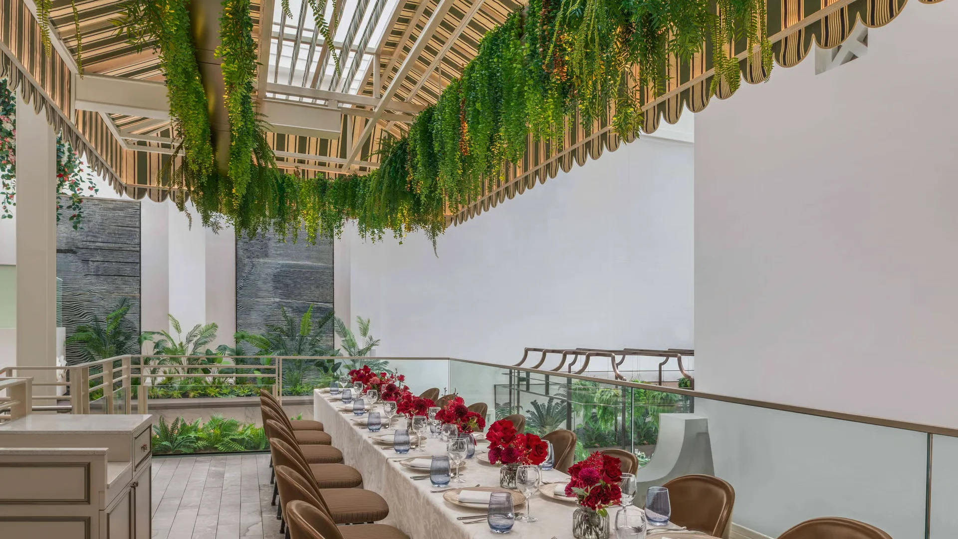 Capitol Bistro. Bar. Patisserie - Photo 4