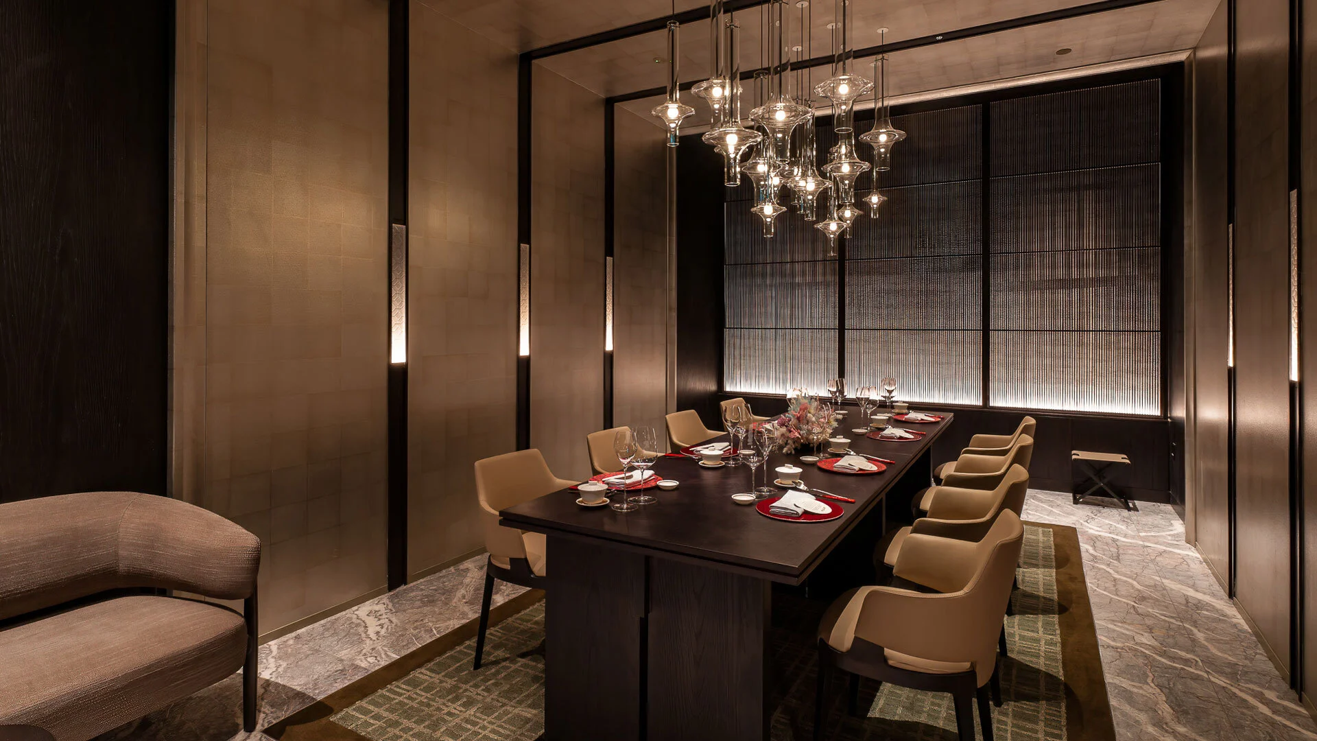 Private Rooms - Photo 2