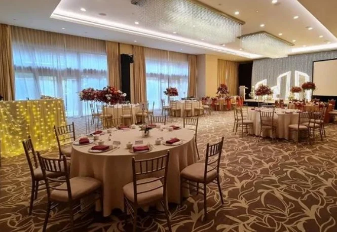 Saffron Room - Photo 1