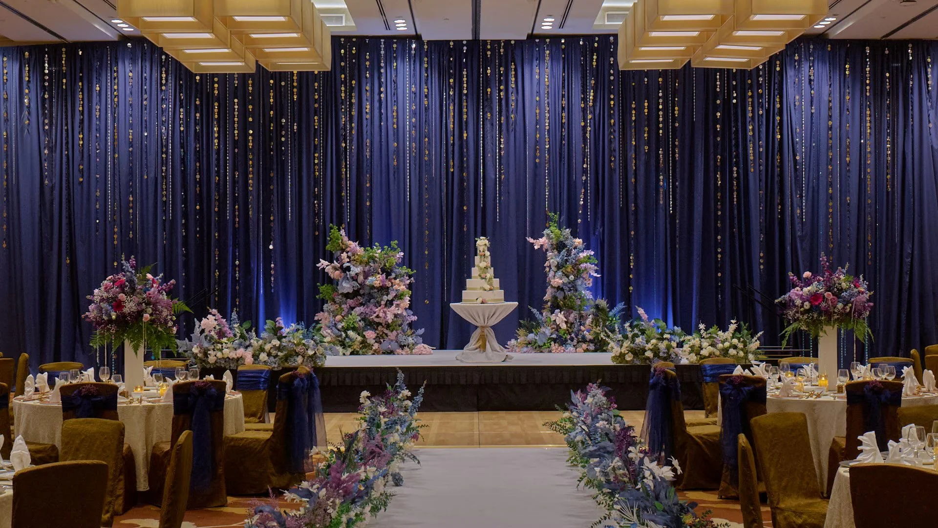 Ballroom + Outdoor Garden Walk Solemnisation - Photo 5