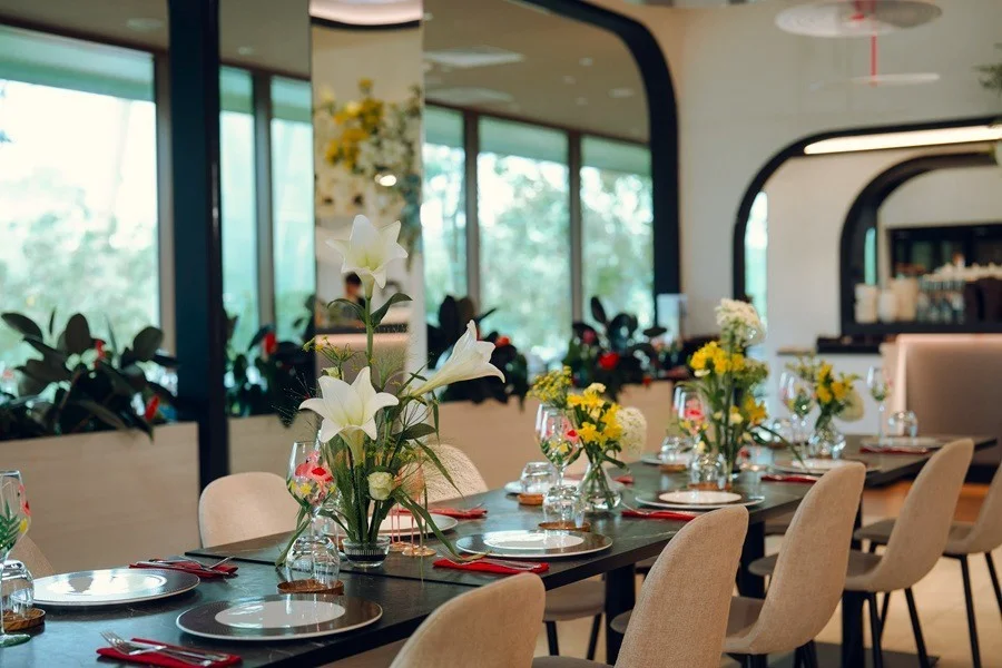 Crimson Restaurant (Bird Paradise) - Photo 5