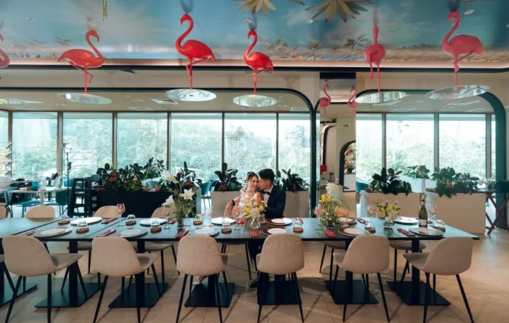 Crimson Restaurant (Bird Paradise) - Photo 2