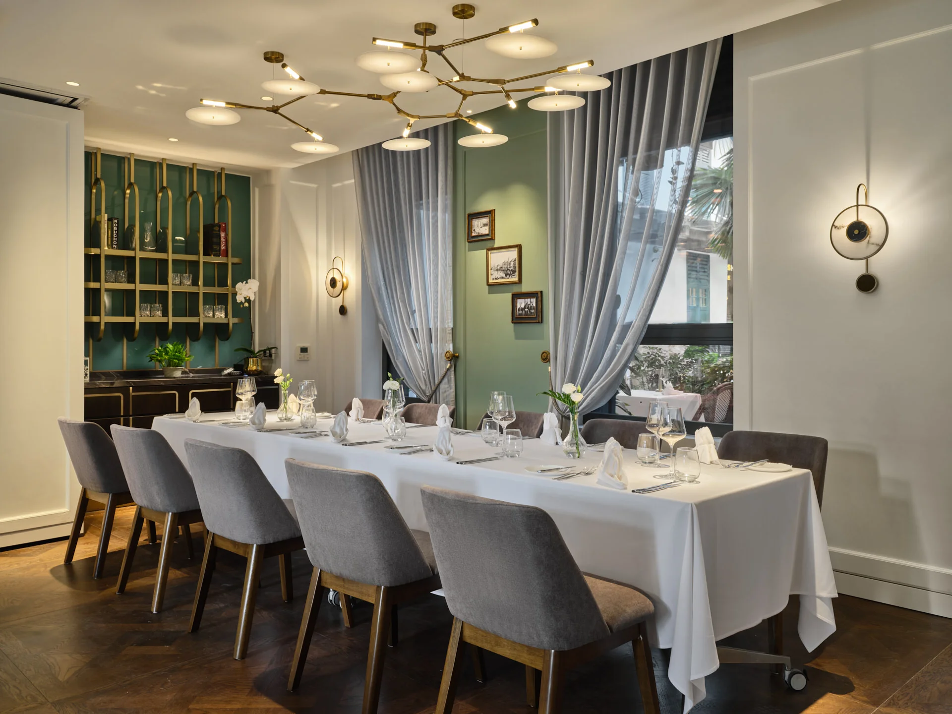 Whole Restaurant - Photo 3