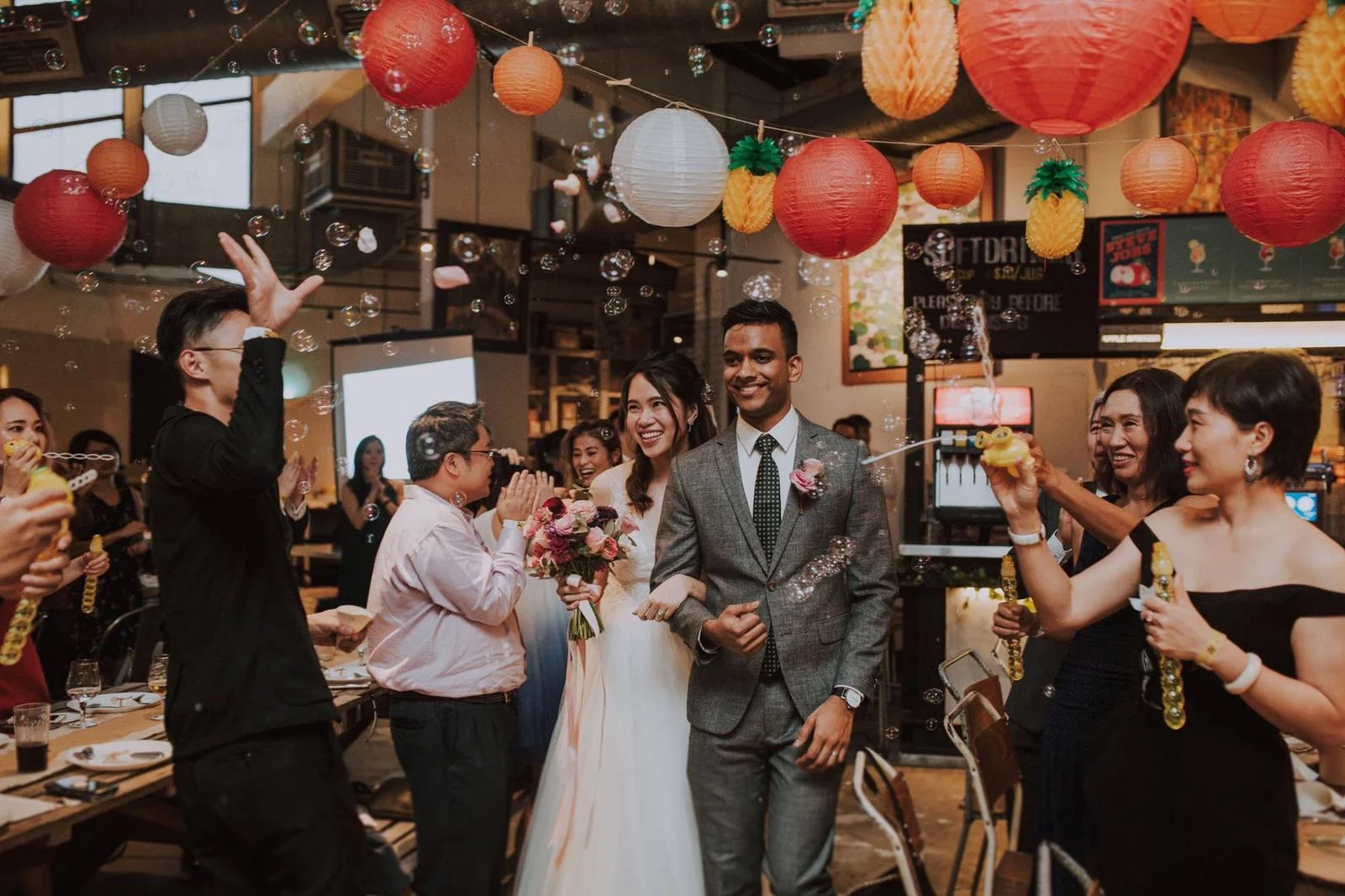 Beer Hall - Indoor - Photo 2